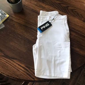 NWT—Ping white sensor cool golf shorts.